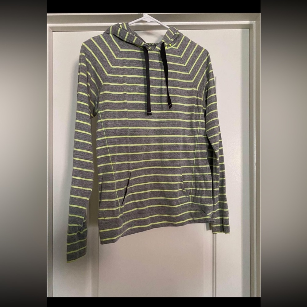 Under Armour Sweatshirt